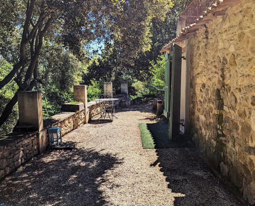 Sous Les Chenes Villa Peypin-d'Aigues Ngoại thất bức ảnh
